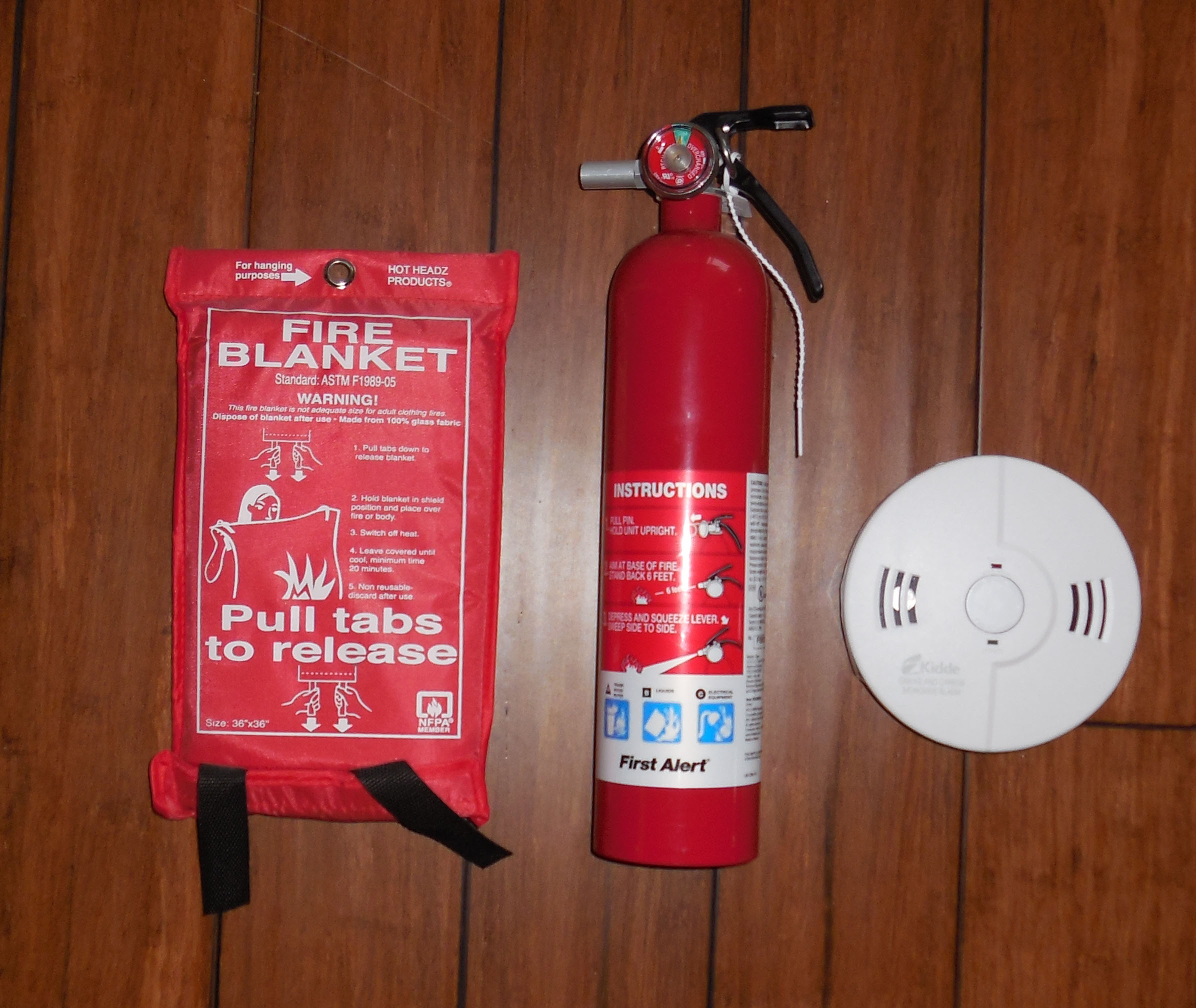 Fire detector, blanket and extinguisher